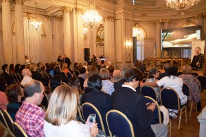 Amigos y colaboradores de la OPM colmaron el Salón Dorado de la Legislatura Porteña: “Aquí mismo conocí a Evita cuando yo era una muchacha de 18 años”, relató Perla.