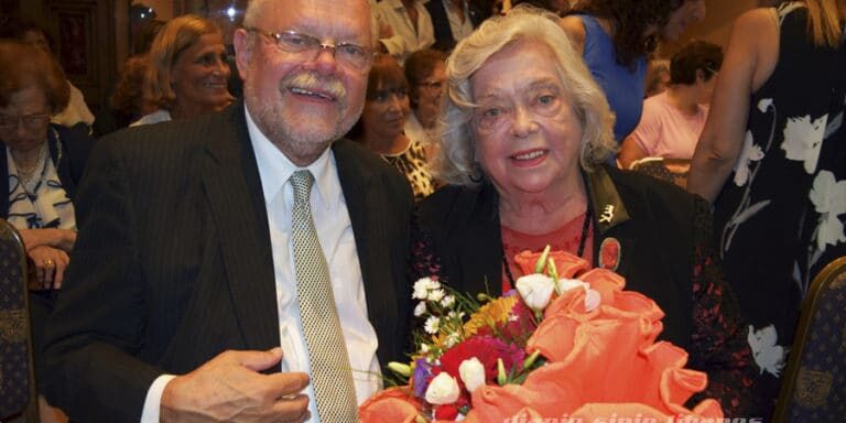 2.1.-Perla-junto-al-Dr.-Carlos-Garavelli-768×512