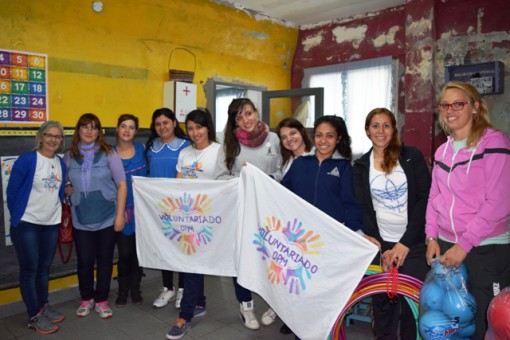 En esta oportunidad, el Taller de Voluntariado trabajó para ayudar al Jardín 1002, de González Catán.