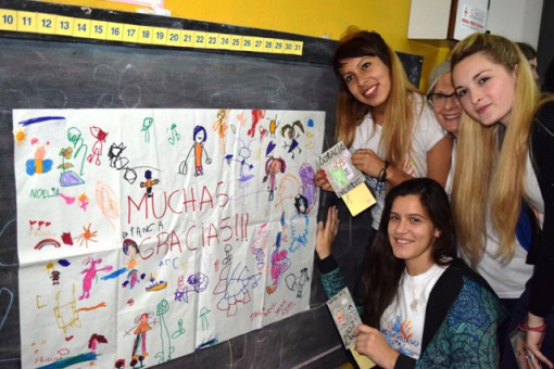 Los chicos del Jardín prepararon un afiche para agradecer a nuestros alumnos.